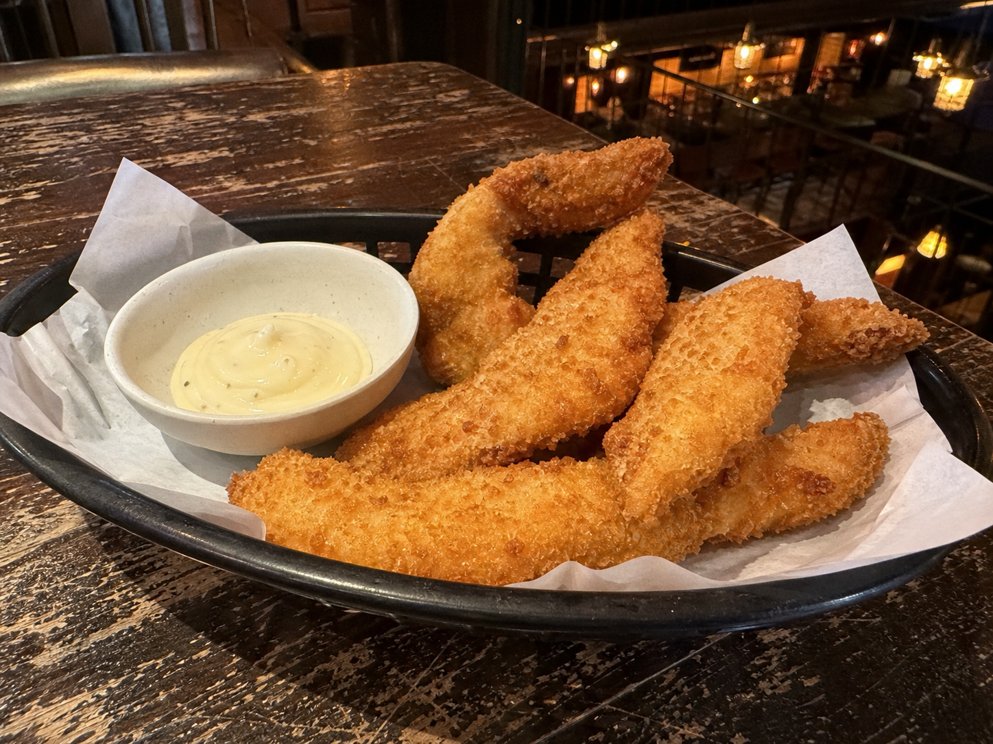 Breaded chicken tenders with garlic mayonnaise