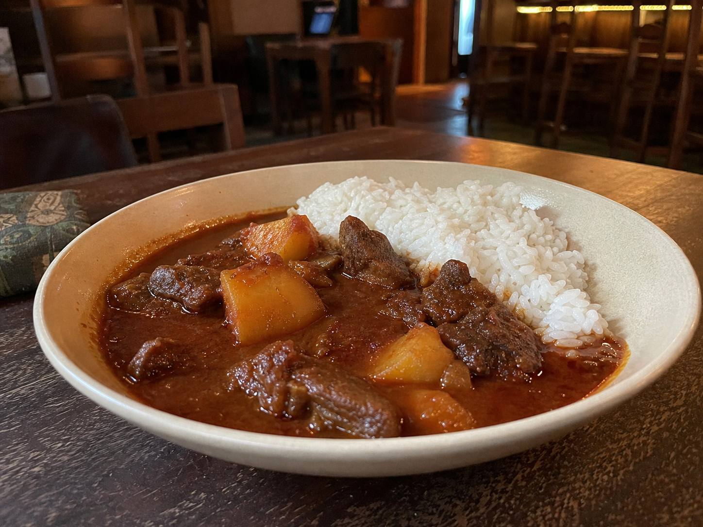 Gosht vindaloo with mutton and potato
